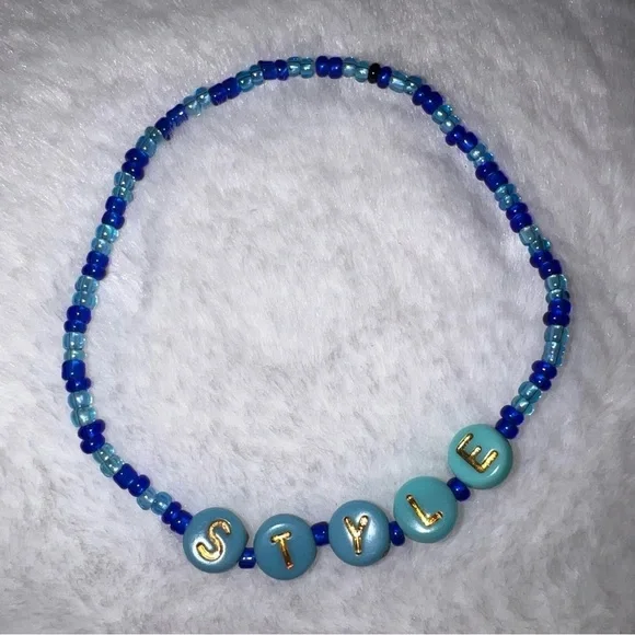 Taylor Swift Eras Tour Friendship Bracelet - Picture 1 of 4